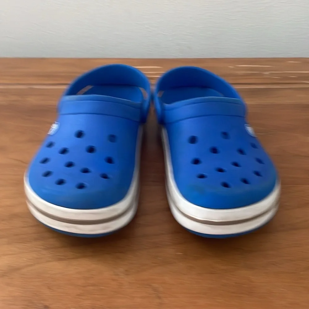 CROCS Blue and White Water Shoes Size 5